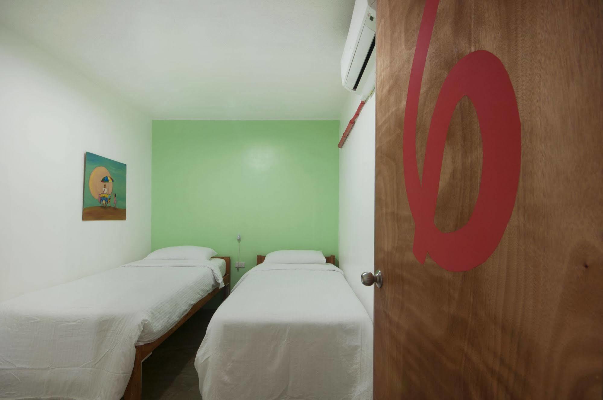 Mnl Boutique Hostel Makati City Exteriér fotografie